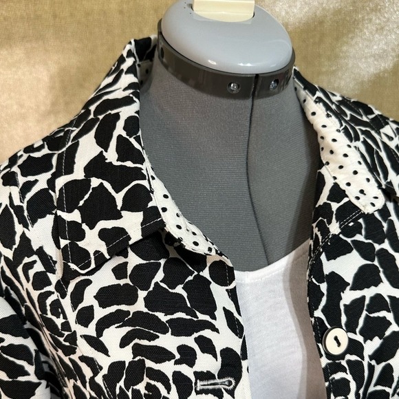 PLUS SZ LANA LEE JACKET BLACK & SOFT WHITE JACKET W/ANY OF YOUR FAVORITE BOTTOMS - Picture 5 of 7